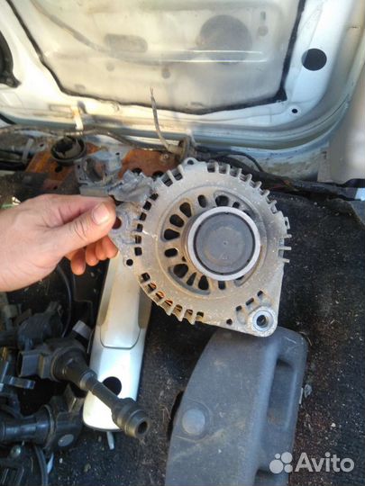Генератор Nissan Serena Primera Teana