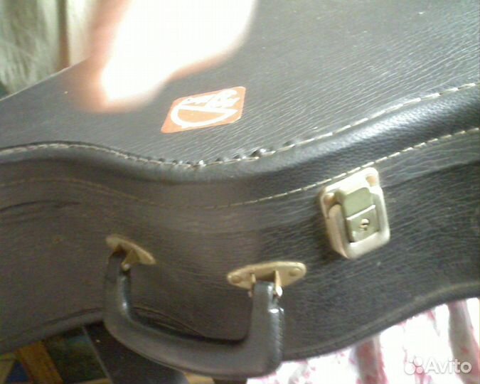 Жесткий кофр для гитары