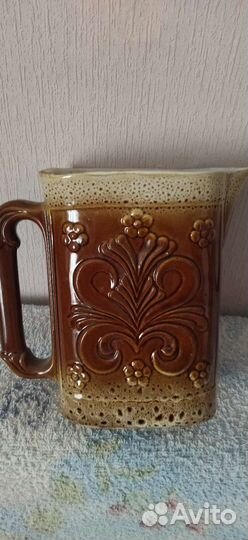 Молочник и кувшины