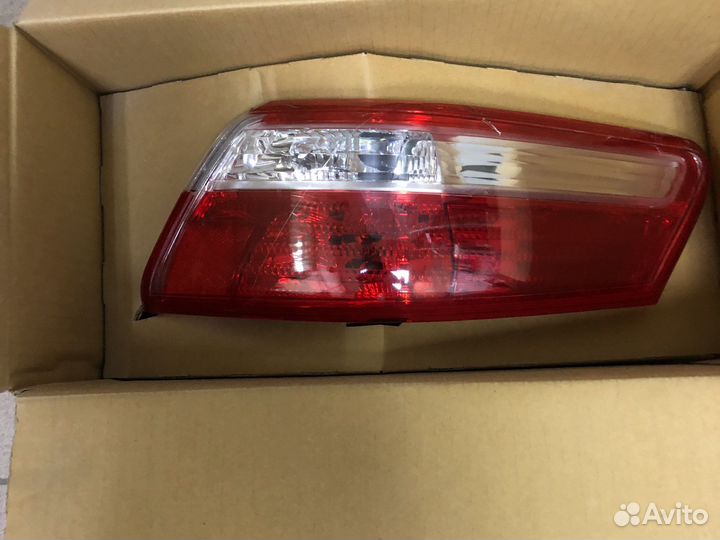 Фонарь задний правый toyota camry 40
