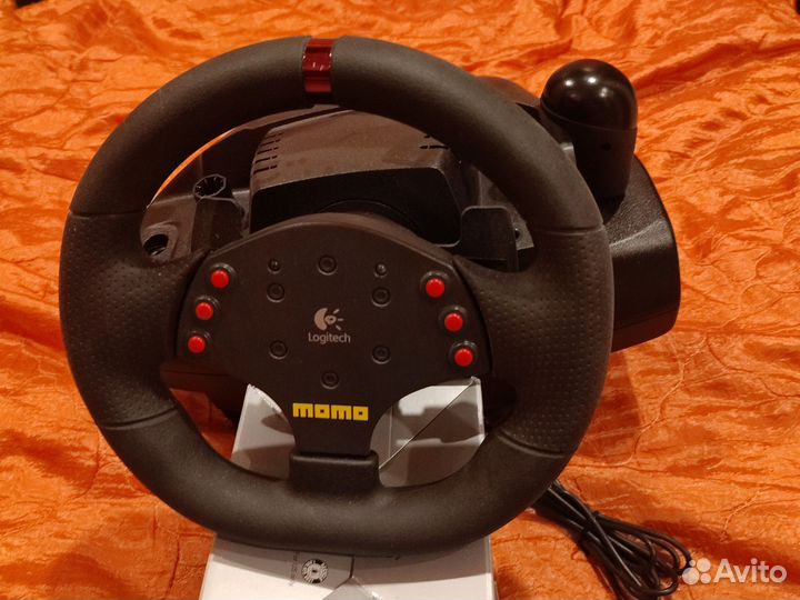 Игровой руль logitech momo racing