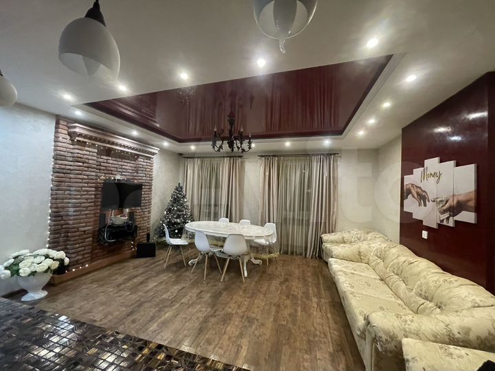 Дом 170 м² на участке 8 сот.