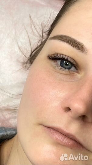 Модель на наращивание ресниц