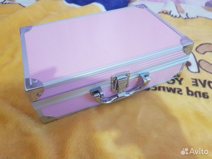 Много косметики одним лотом