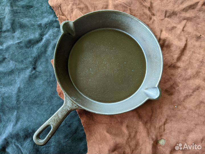 Старинная чугунная сковорода СССР