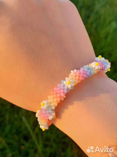 Браслет из бисера