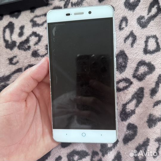 ZTE Blade X3, 8 ГБ