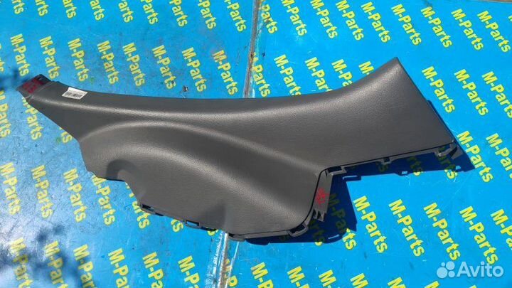 Пластик салона задний правый Mazda Demio DY3W