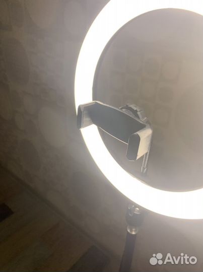 Лампа кольцевая со штативом