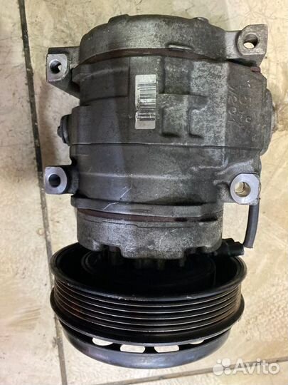 Компрессор кондиционера Toyota Rav4