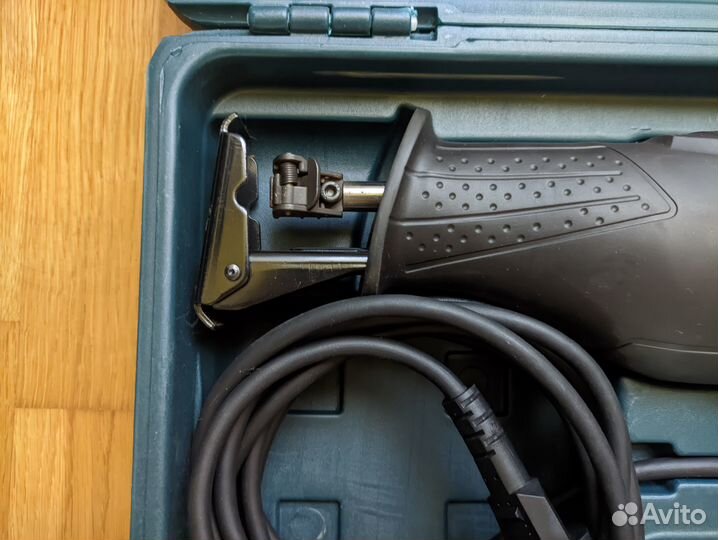 Сабельная ножовка Bosch GSA 1100 E