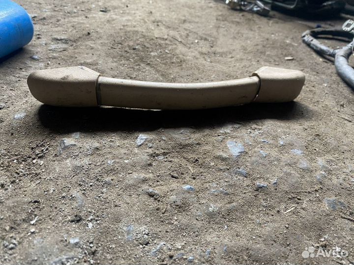 Ручка потолочная передняя правая Iran Khodro Saman