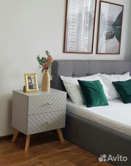 Тумба прикроватная