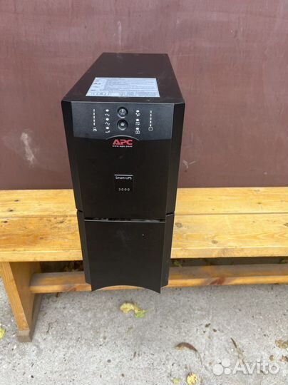 Ибп APC smart UPS 3000