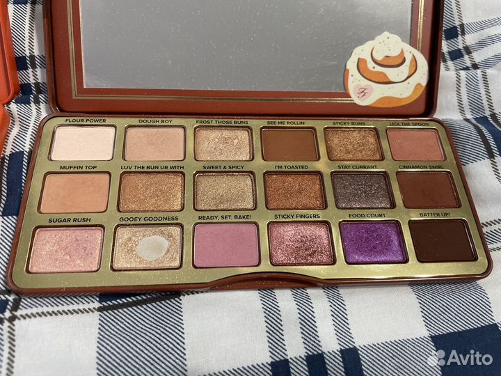 Палетки теней too faced