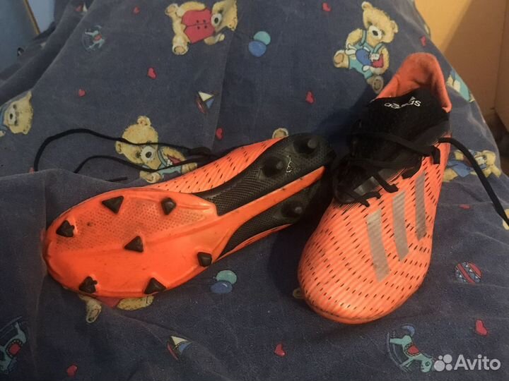 Футбольные бутсы adidas