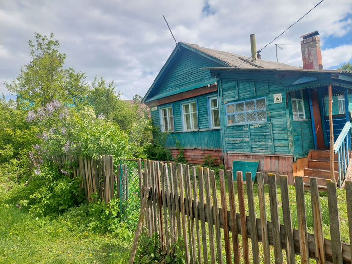 Дом 30 м² на участке 8 сот.