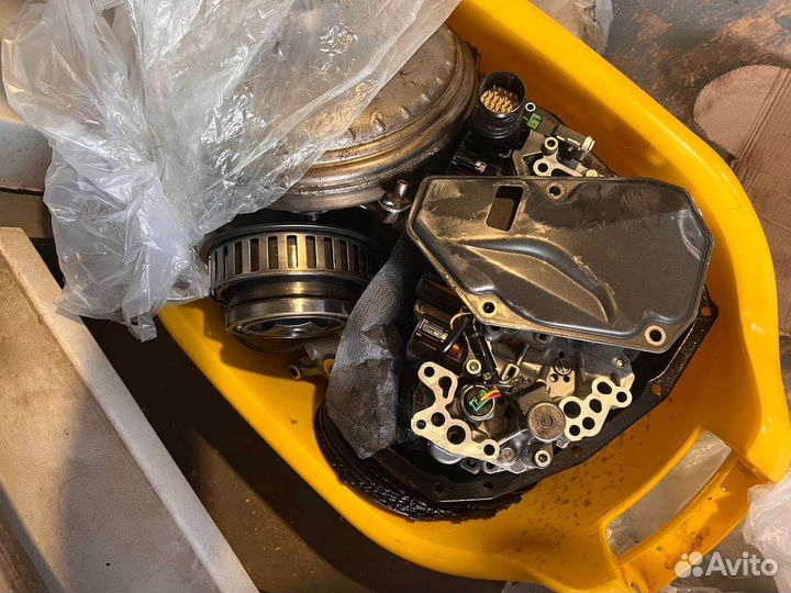 Вариатор Nissan Juke, в разобранном виде, сломаный