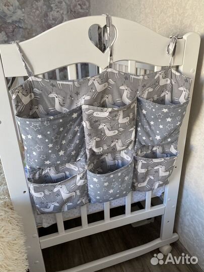 Органайзер на кроватку