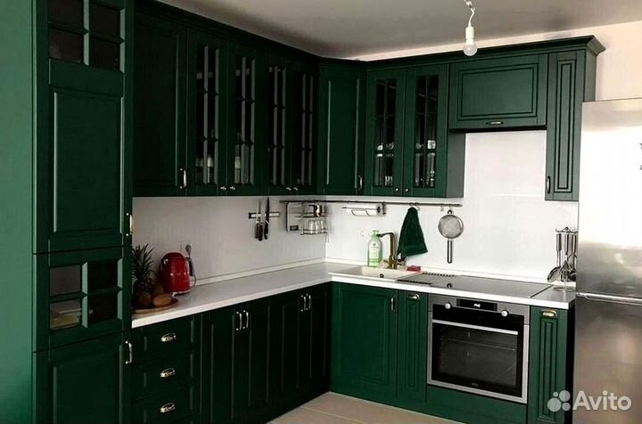 Кухонный гарнитур в классическом стиле на заказ