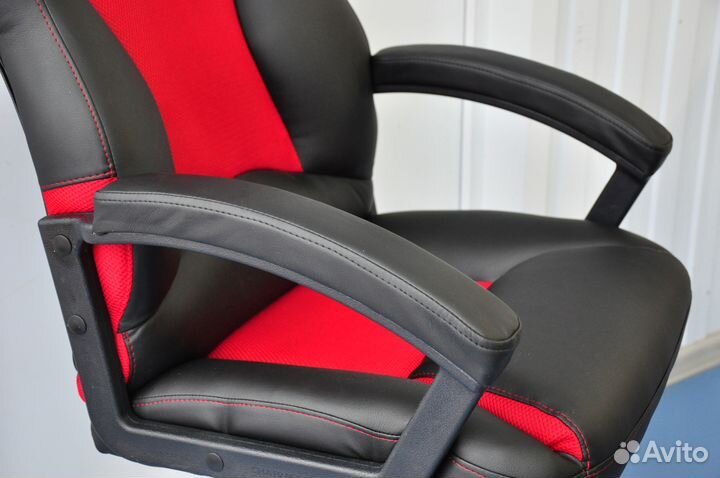 Компьютерное кресло 