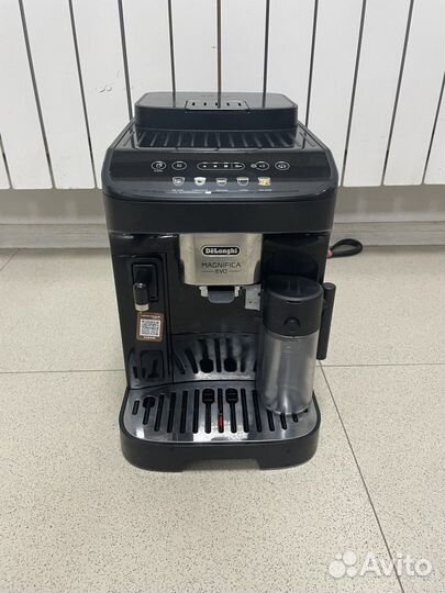 Кофемашина Delonghi Magnifica Evo ecam 290.61. B