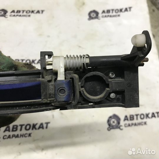 Ручка передняя правая Peugeot 307