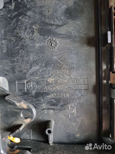 Плафон потолка BMW E53