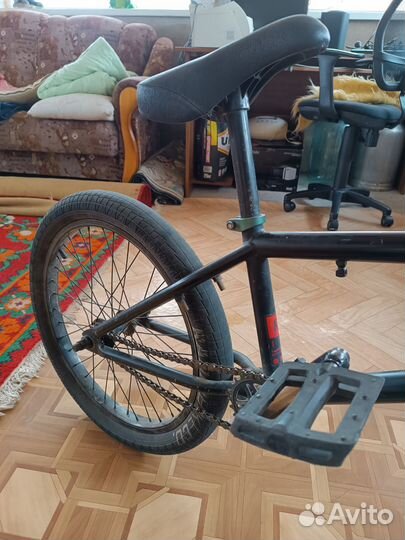Трюковой велосипед BMX