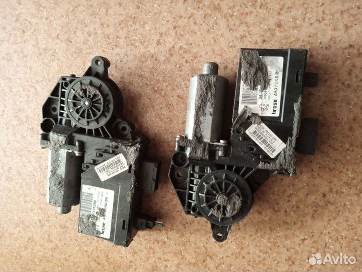 Мотор стеклоподъемника Peugeot 307