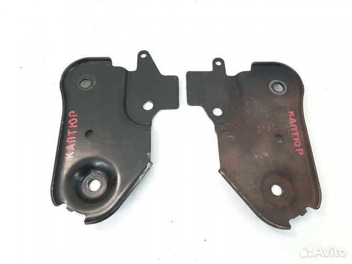 Кронштейн крепления подрамника Рено Каптюр