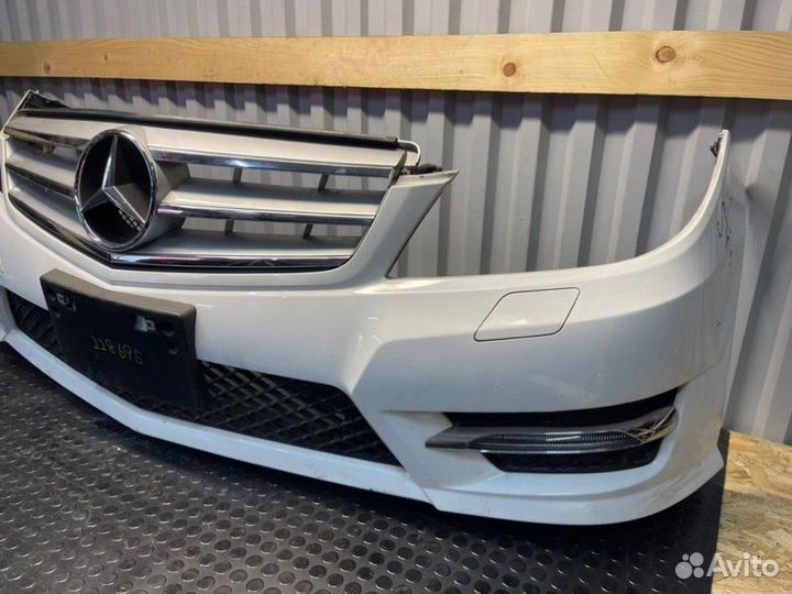 Бампер передний Mercedes C-Class W204