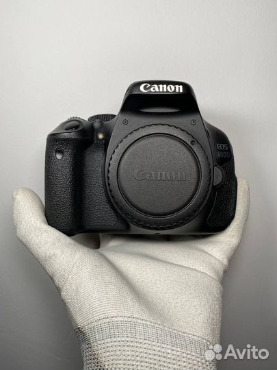 Фотоаппарат Canon EOS 600D