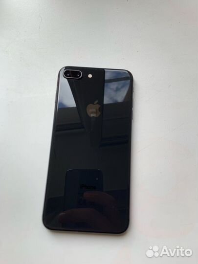 iPhone 8 Plus, 64 ГБ