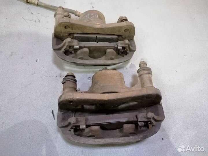 Суппорт передний Toyota Corona AT170 1989-1993