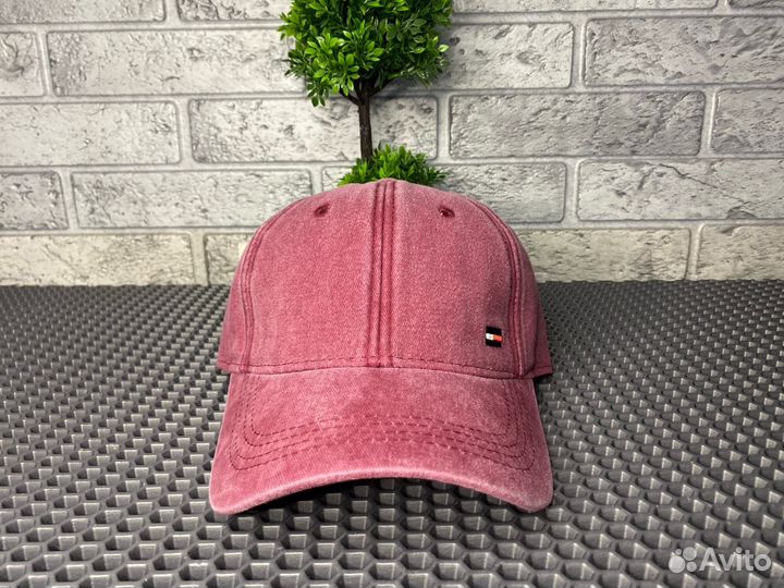 Бейсболка Tommy Hilfiger розовая