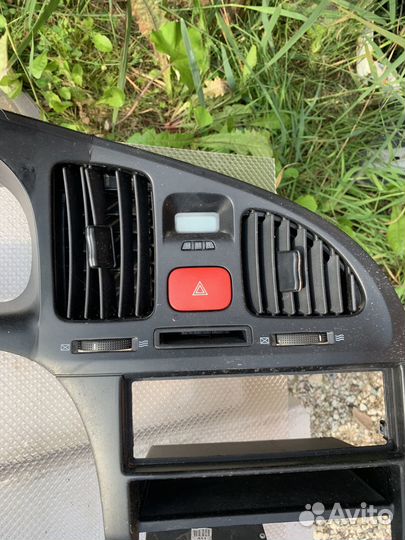 Центральная консоль Hyundai Elantra 3