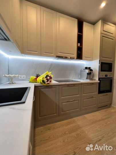 П образная кухня на заказ. Фабрика в Челябинске