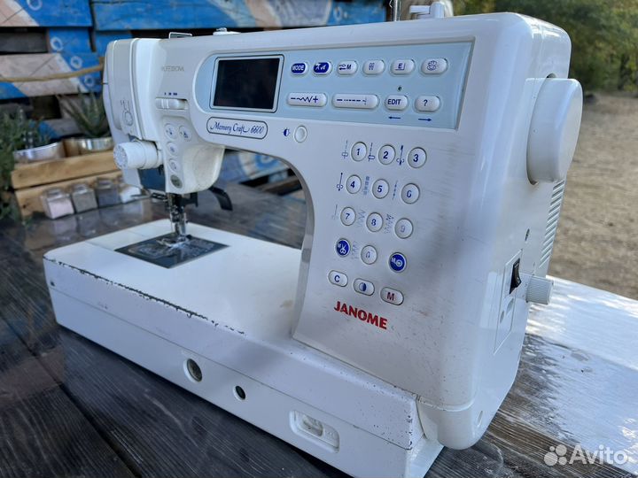 Швейная машина Janome 6600