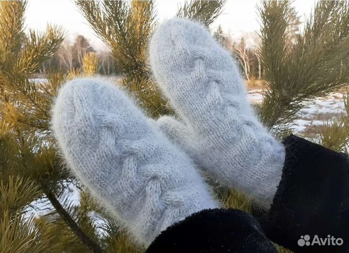 Варежки женские