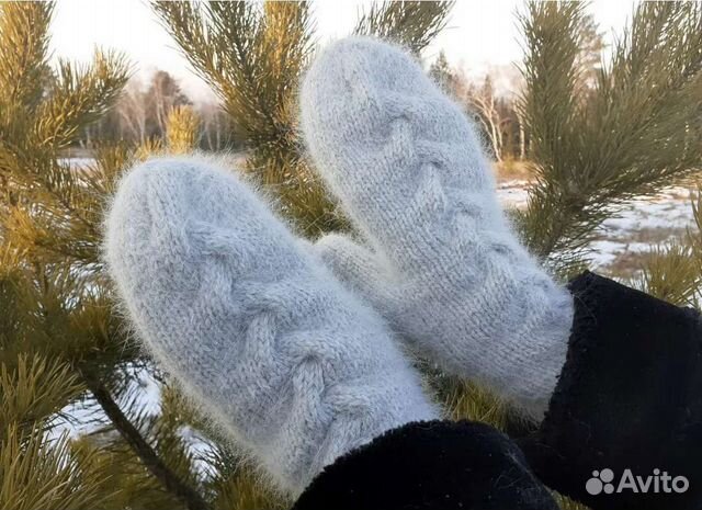 Варежки женские