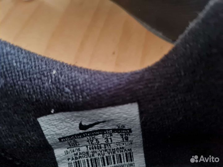 Бутсы Nike р. 31 (стелька 20 см) новые