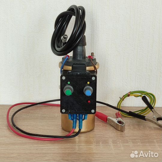 Электропастух (генератор электроизгороди)