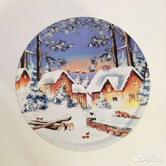 Коробка жестяная от печенья с зимней темой