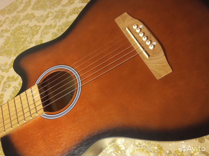 Акустическая гитара