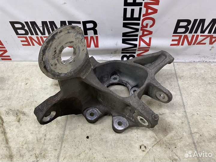 Кулак задний правый BMW F11