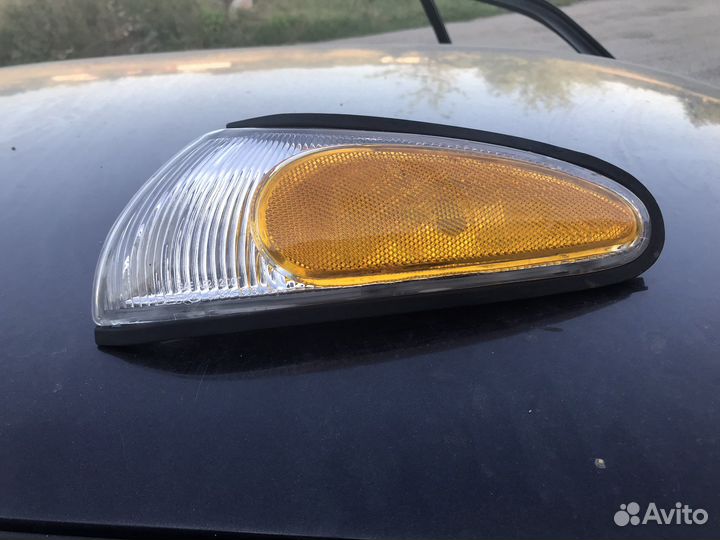 Указатель поворота левый Mitsubishi Eclipse