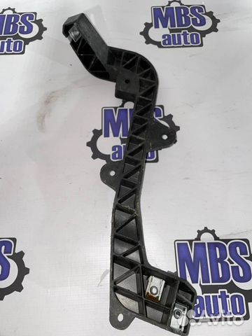 Кронштейн (крепление) радиатора левый верхний