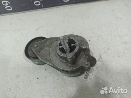 Натяжитель ремня Мерседес