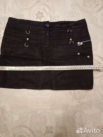 Короткая джинсовая юбка